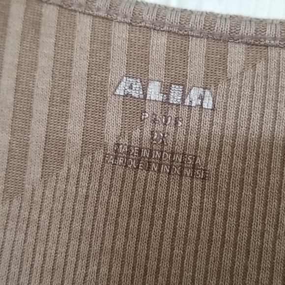 Tan Tank w/ cardigan - Picture 3 of 7